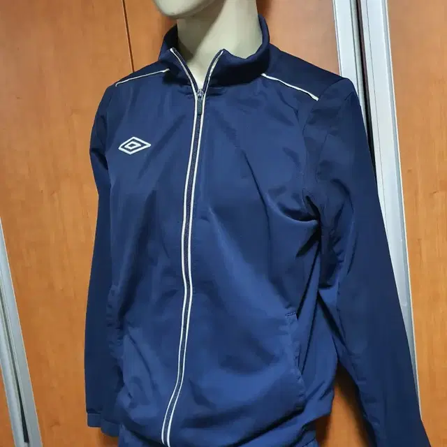 UMBRO 남성트레이닝셋트 L사이즈