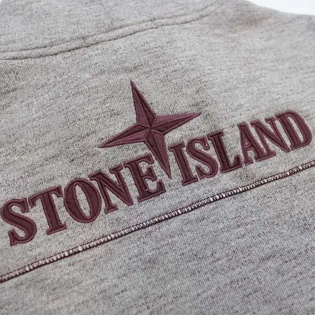 스톤아일랜드 (Stone Island) 긴팔 폴라 스웻셔츠 L 사이즈