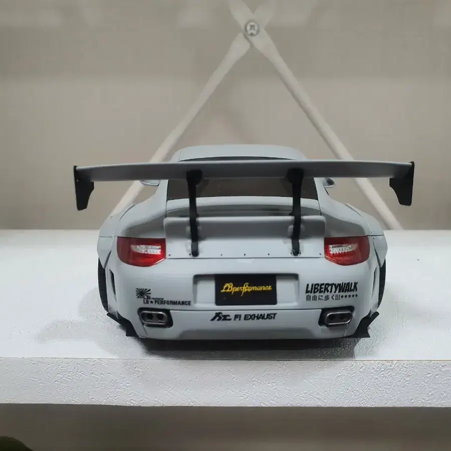 1:18 GTSPIRIT 포르쉐997