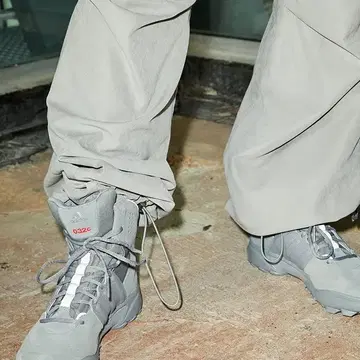 アディダス　GSG-9.032 タクティカルブーツ　グレー　灰色 アディダス GSG-9.032 タクティカルブーツ グレー 灰色 adidas GSG