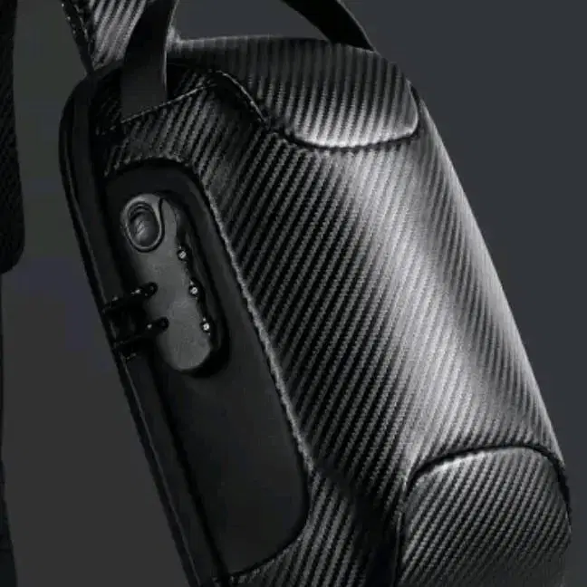 REAL CARBON CROSS BAG