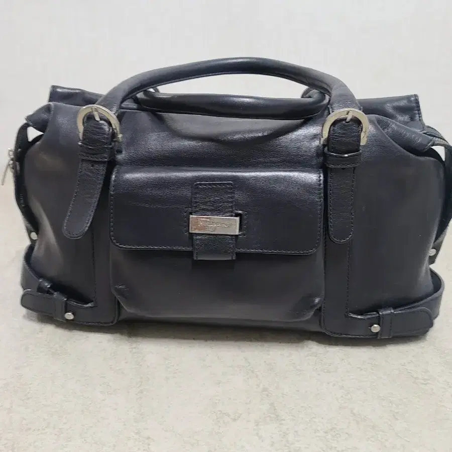 Sale 정품 Salvatore Ferragamo 토트백***이태리산가죽