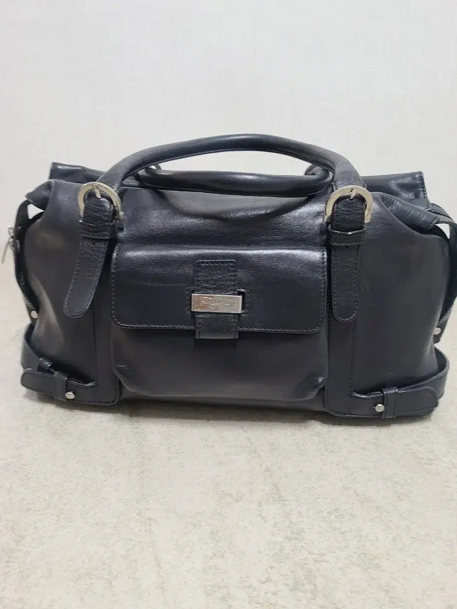 Sale 정품 Salvatore Ferragamo 토트백***이태리산가죽