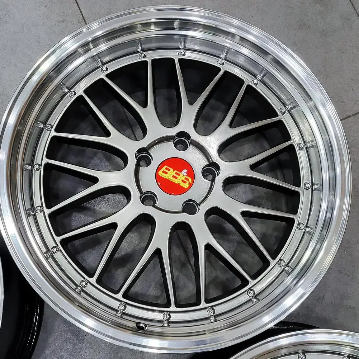 20인치 BBS LM.st 하이퍼블랙 신품휠 1대분