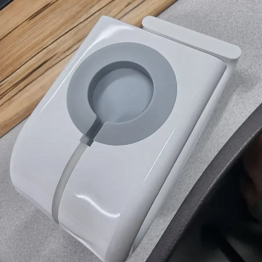 Apple Watch  Charging Dock & Holder 팔아요