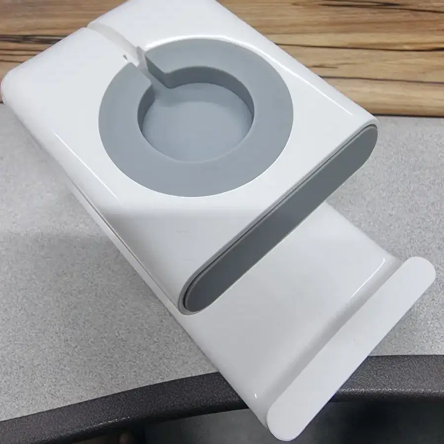 Apple Watch  Charging Dock & Holder 팔아요