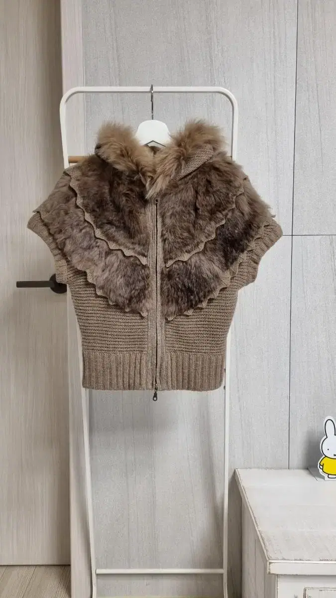 New Arrivals Hooded Rabbit Fur Brown Knitted Vest 55 Crop Cardigan Hooded Jo