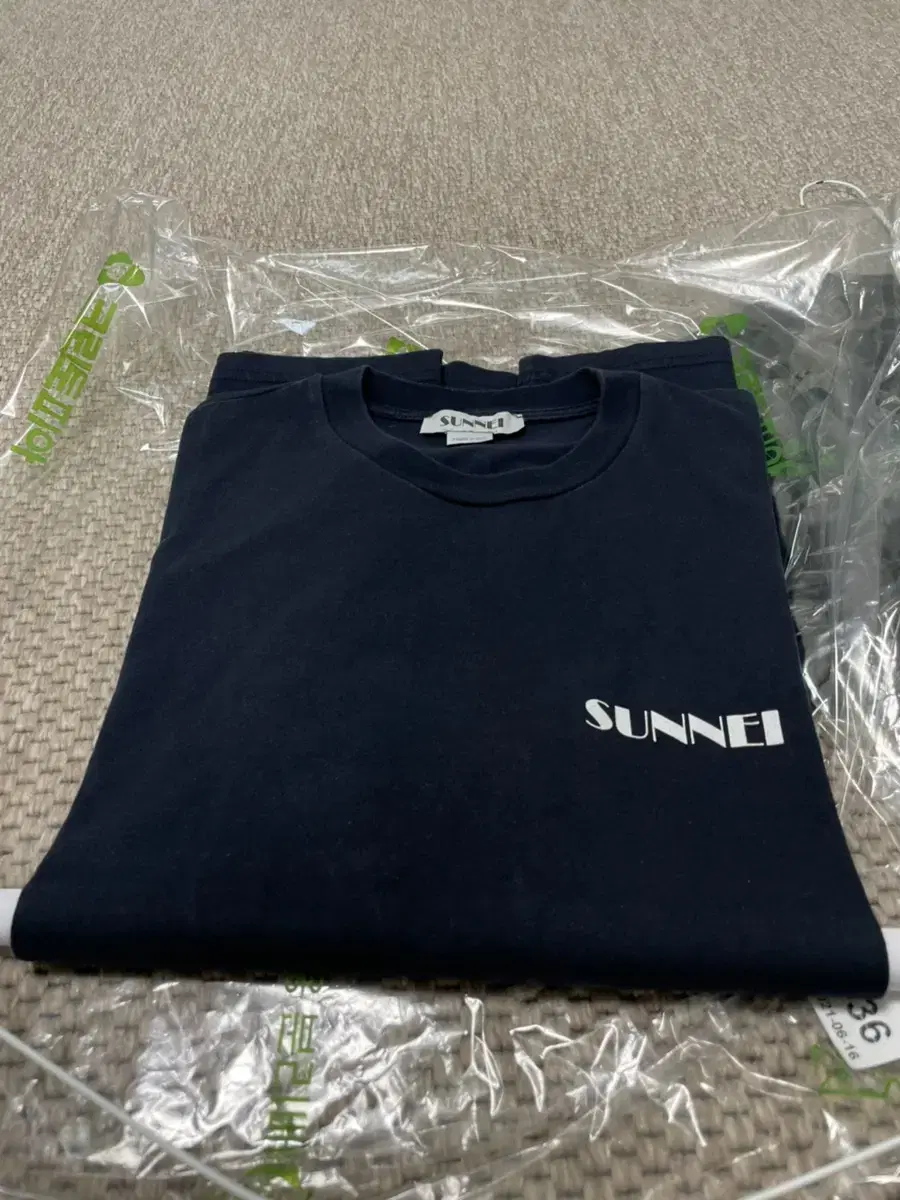 Sunny T-Shirt Short Sleeve Logo Tee Navy Small S