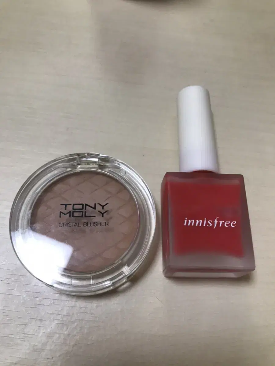 Innisfree Fragrant Hydrangea han Bunch + Tony Moly Krystal Blusher Bronzing Brown