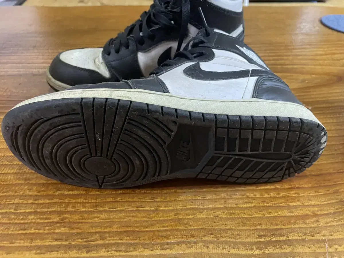 I'm selling a Jordan 1 killer whale