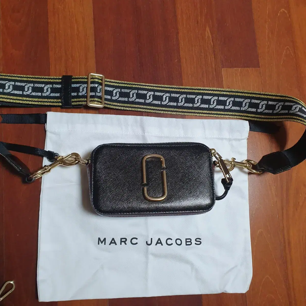 Last Price) Genuine Marc Jacobs Snapshot Camera Bag in Excellent Condition