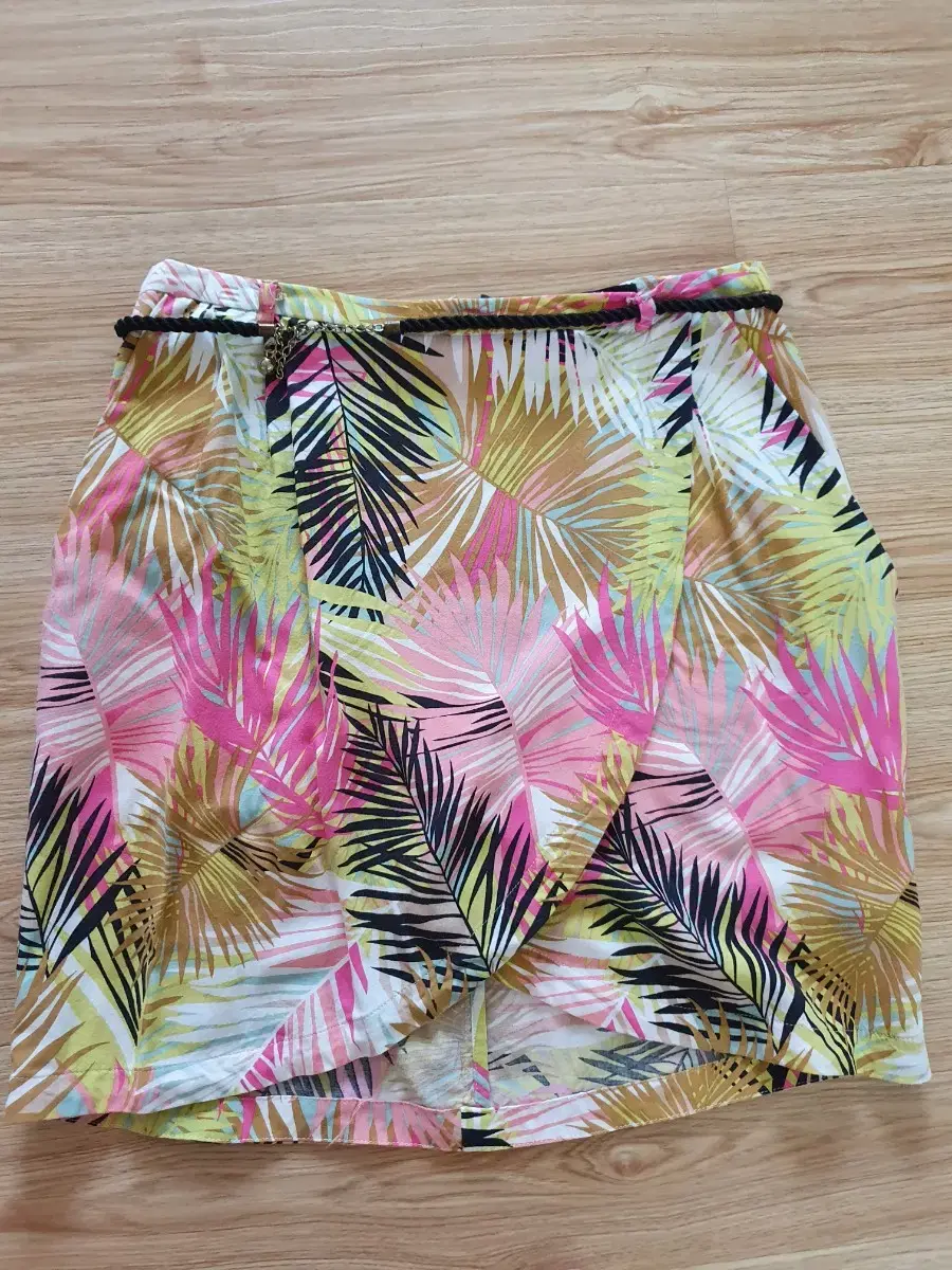 H&M printed skirt