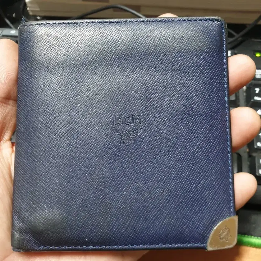 MCM Men's Wallet on Bunjang with safe global shipping.