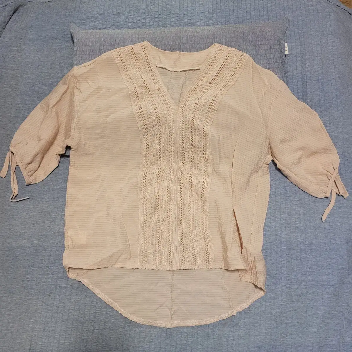 Selly blouse (beige)