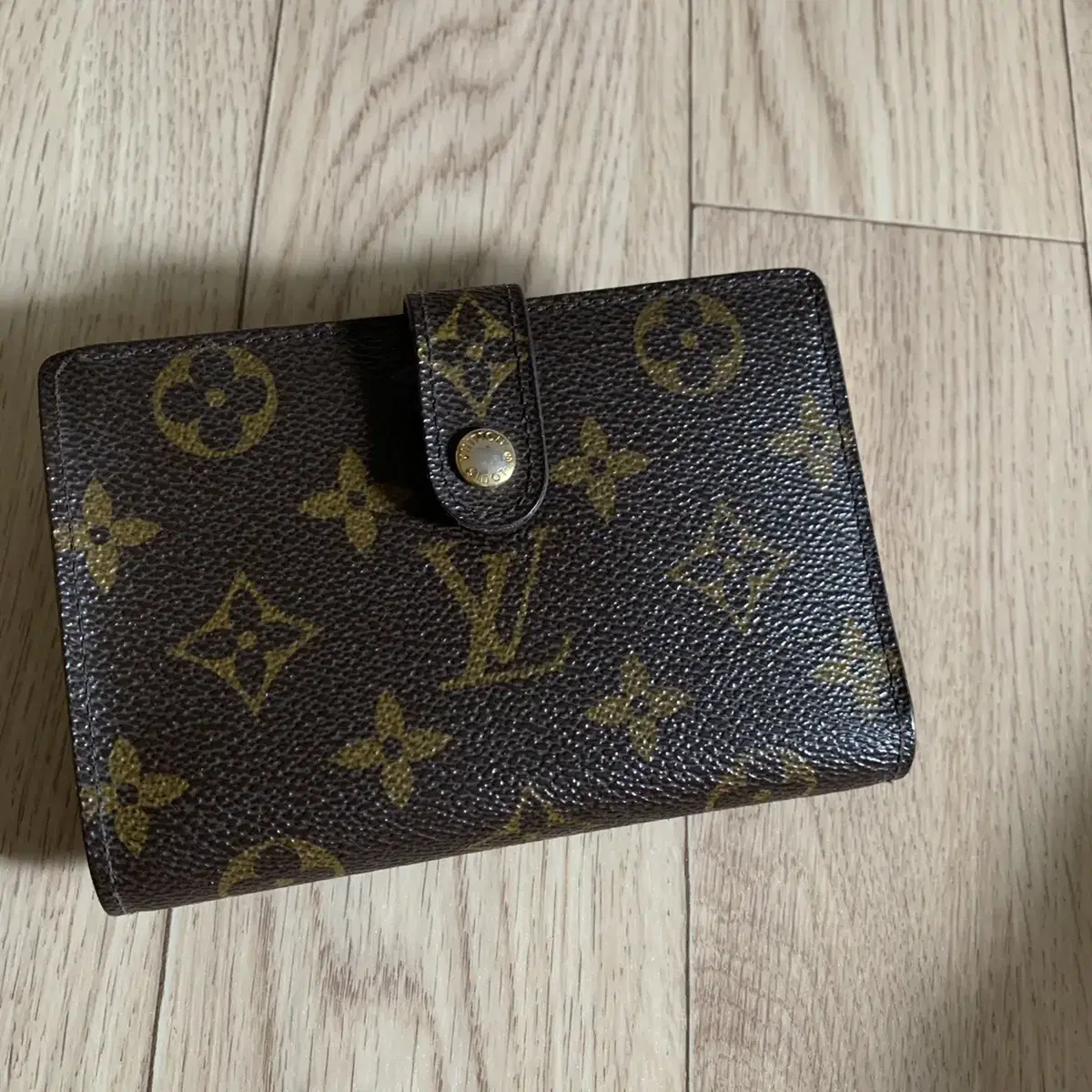 Louis Vuitton Wallet (Genuine) 