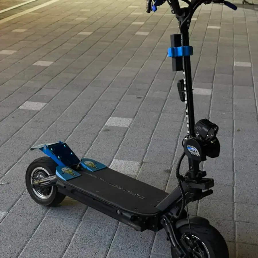 듀얼트론 썬더 풀튜닝 전동킥보드