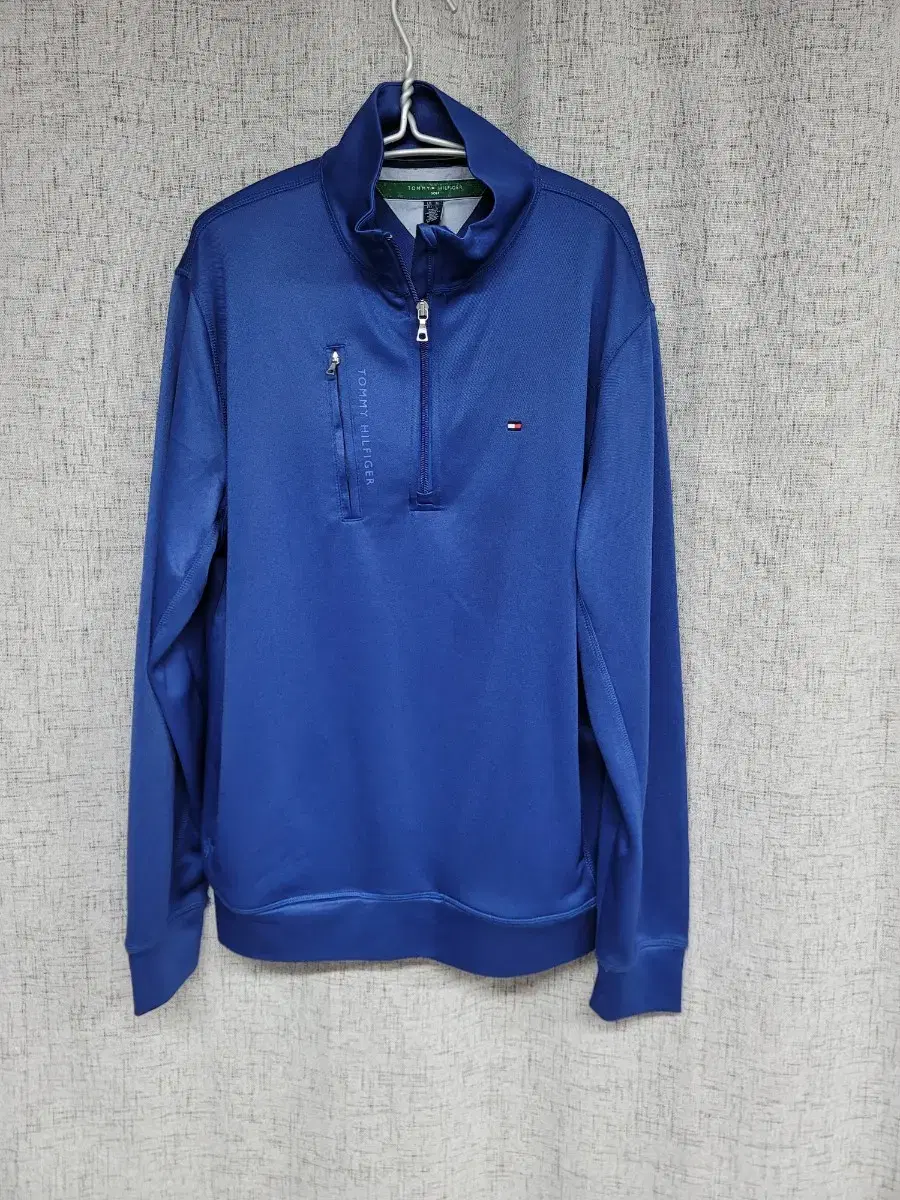 Tommy Hilfiger Golf Long Sleeve Tee Men's L(size 105) *Same day shipping*