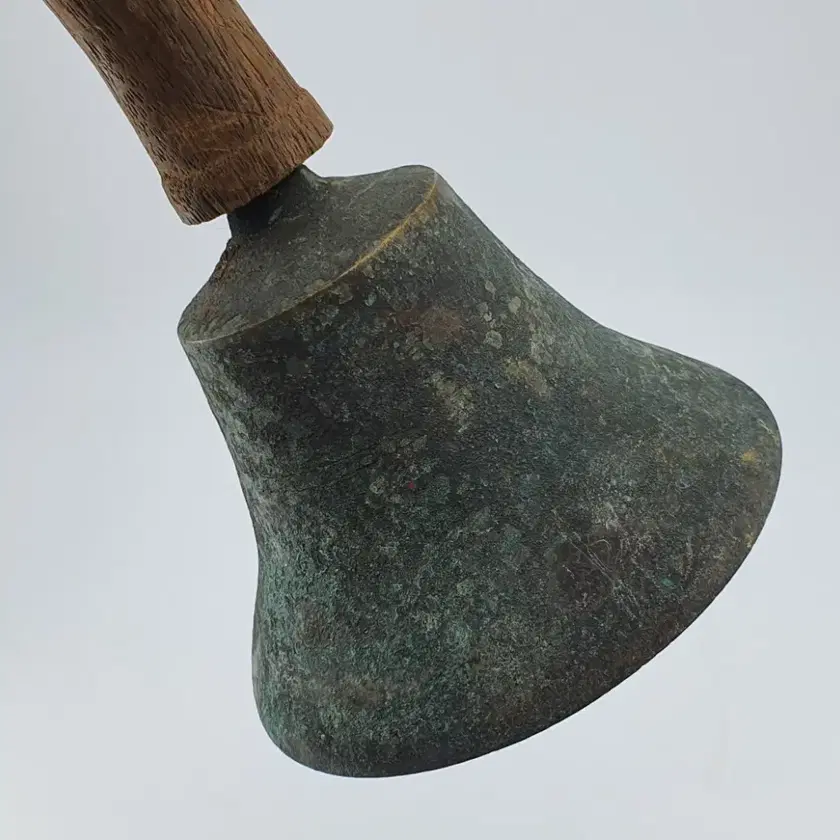 Old bronze school bell, church bell #청동종,#학교종,#교회종,#옛날종 on Bunjang ...