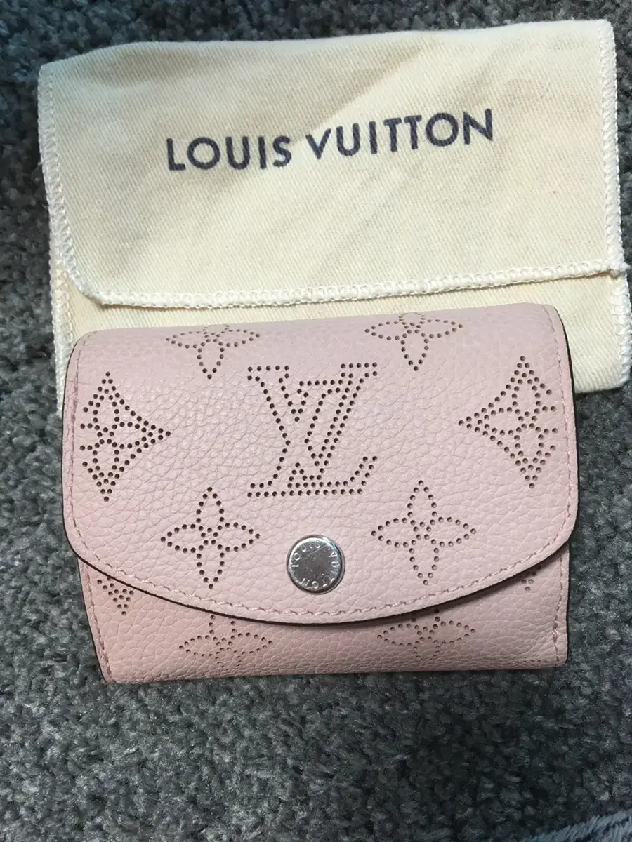 Louis Vuitton Scara Wallet (Genuine)