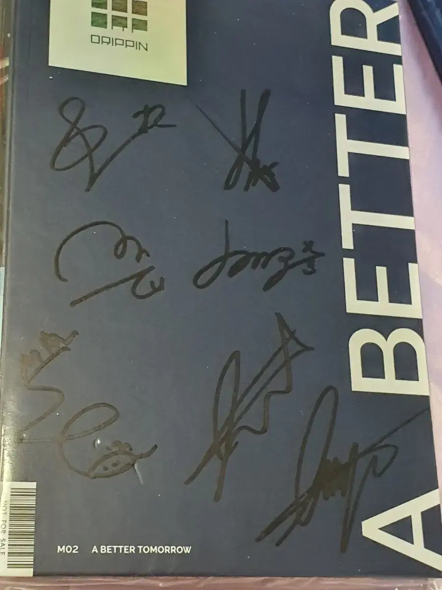 Drippin' signed message album BM