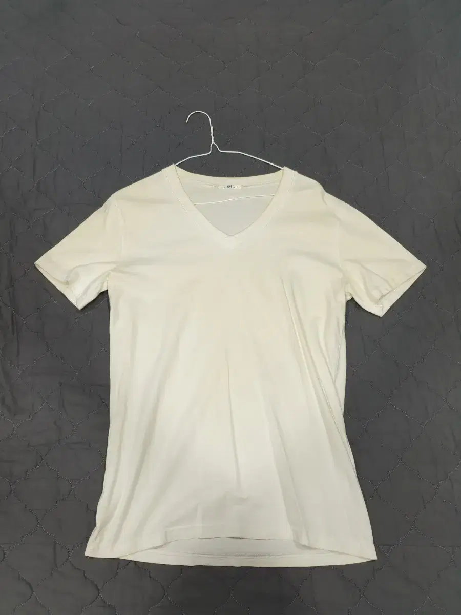 YSK V-Neck Vahn Tee