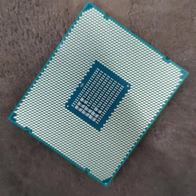 Xeon E5-1630 V4 | 3.7Ghz | 4C 8T