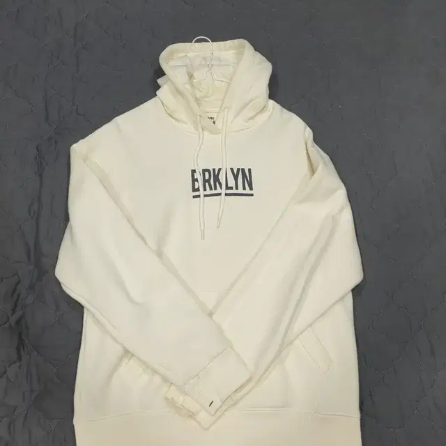 SPAO 스파오 BRKLYN 후드티