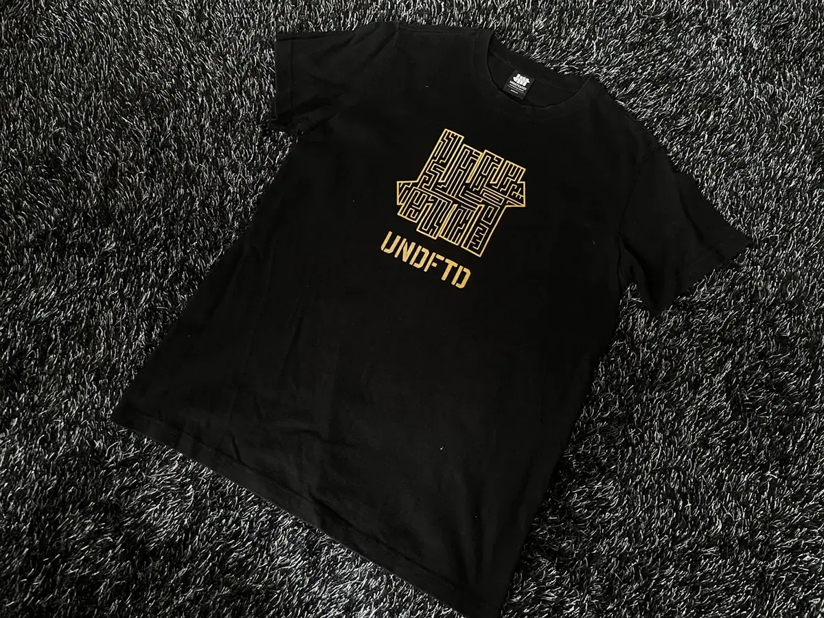 Undefined Gold Printed Vahn Tee