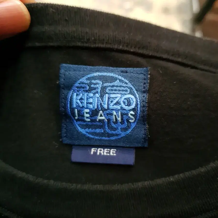 겐조  빅로고 블랙 반팔티 kenzo