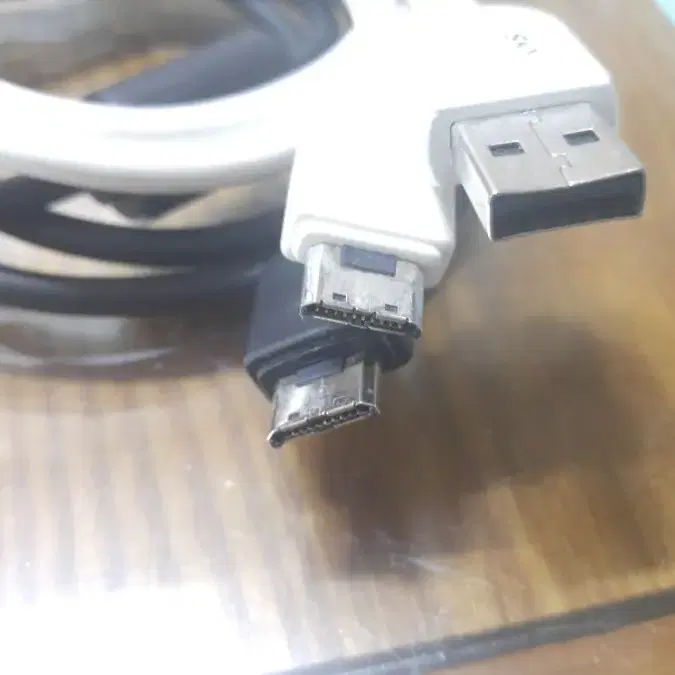 20핀 핸드폰 USB 데이터 전용 케이블 개당 3천