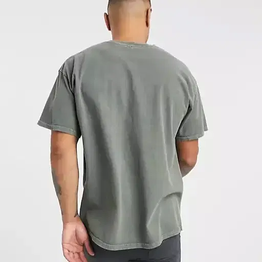 New Look t-shirt print in khaki