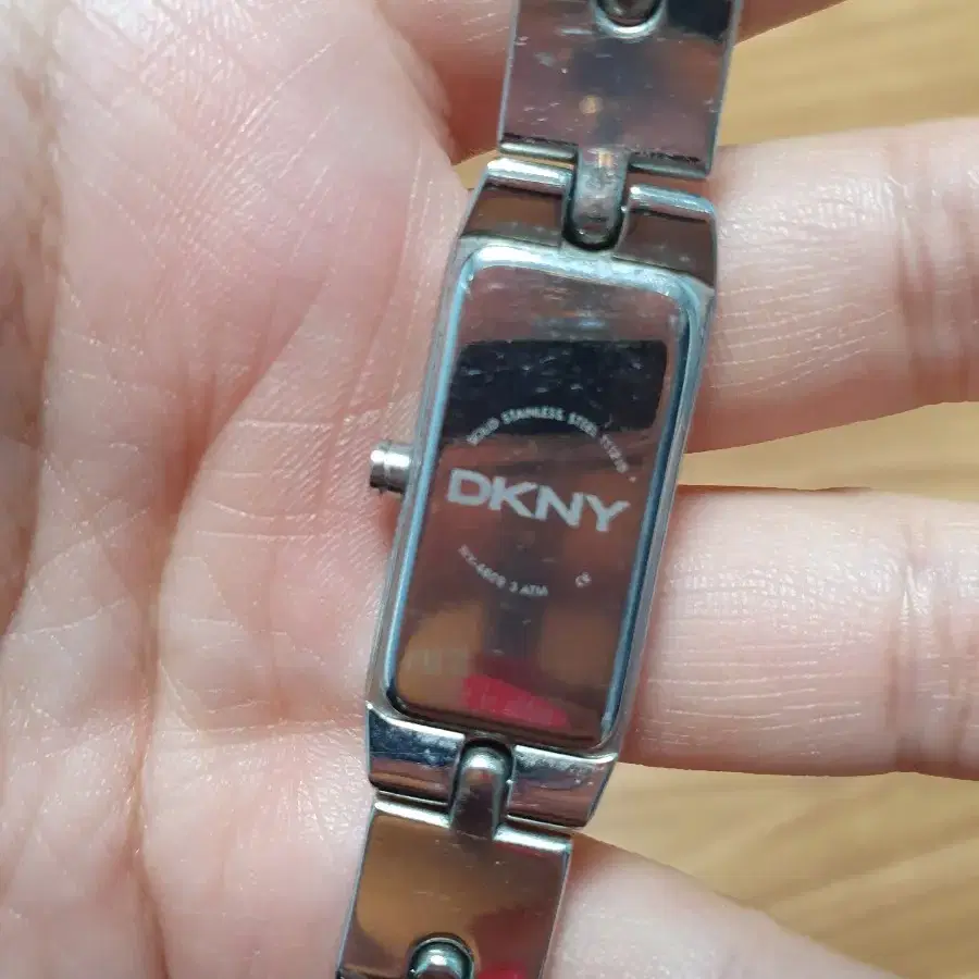 DKNY 시계