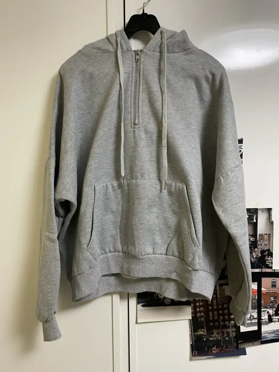 Front-pocket brushed hoodie