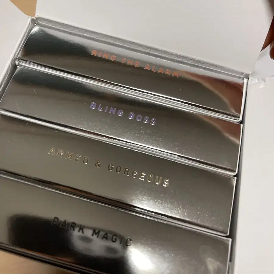 몰피 MORPHE 아이섀도우 팔레트 블링보스 / 암드앤고져스