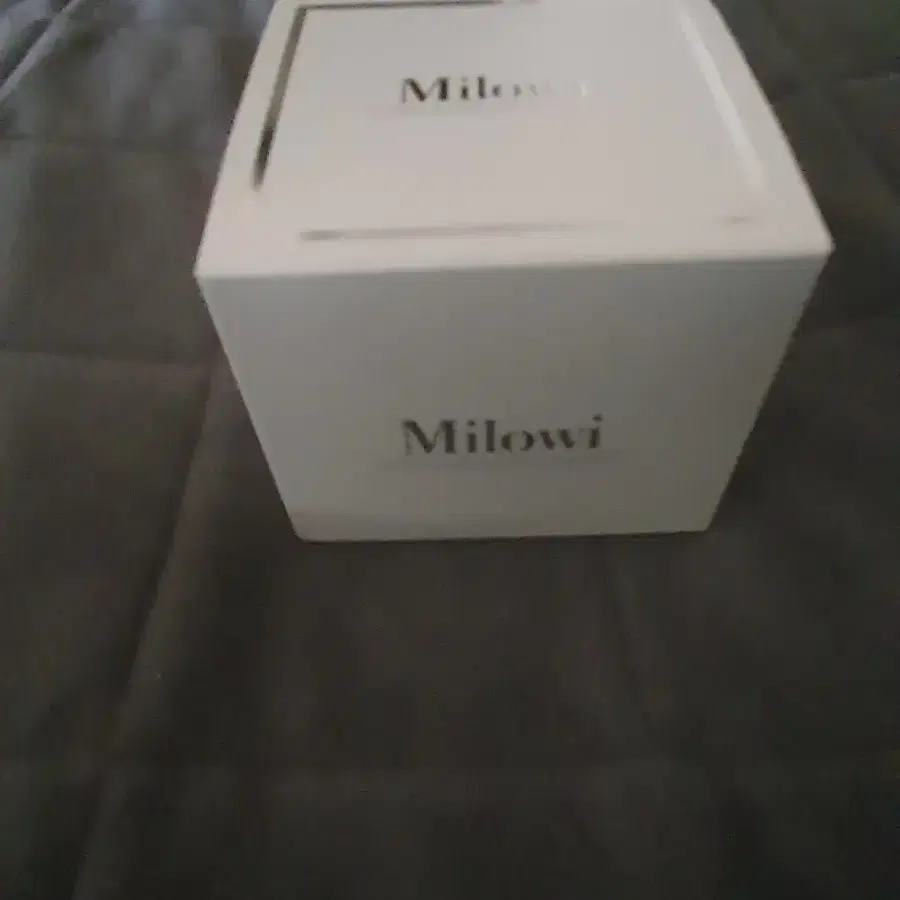 Milowi v2 매직 크림 팝니다.