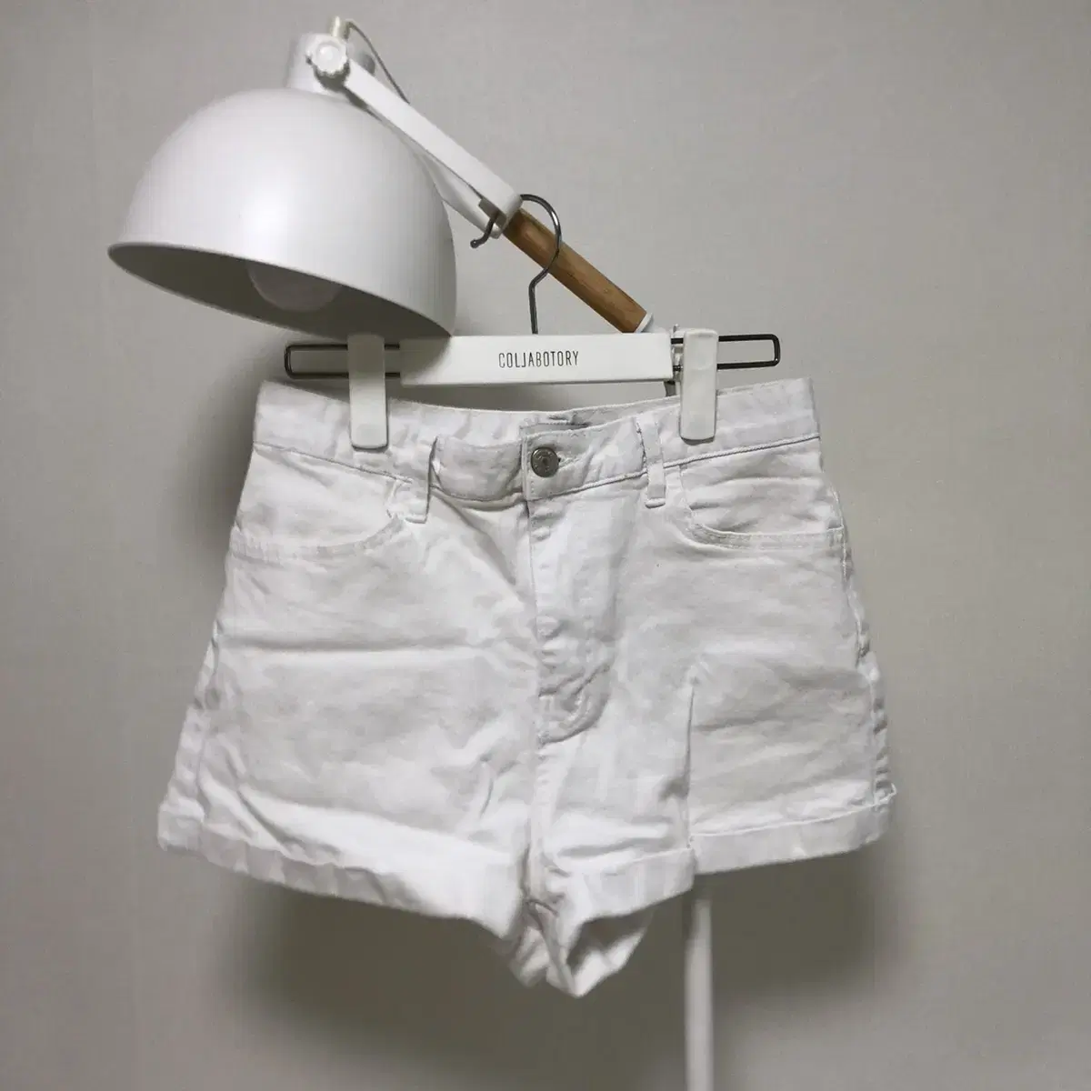 Roll-up short pants L (white)