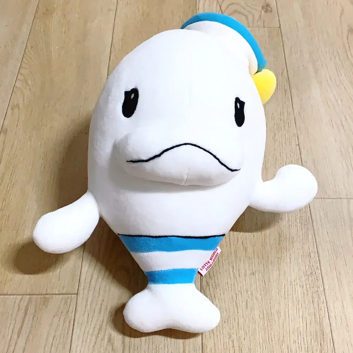 Lotte World Aquarium beluga dolphins doll medium size