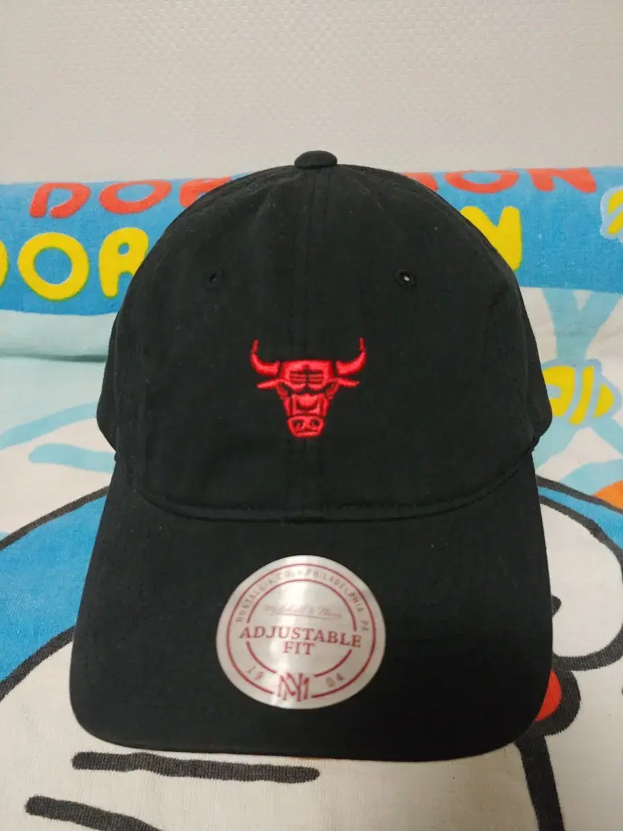 새상품.CHICAGO BULLS 시카고불스 스몰로고 미첼앤네스 볼캡