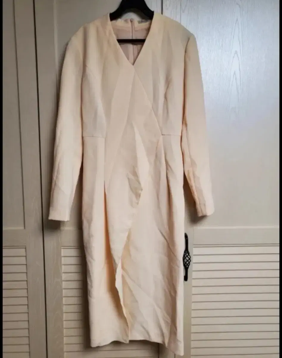 (Sell at less than half price) Ivory ONEPIECE