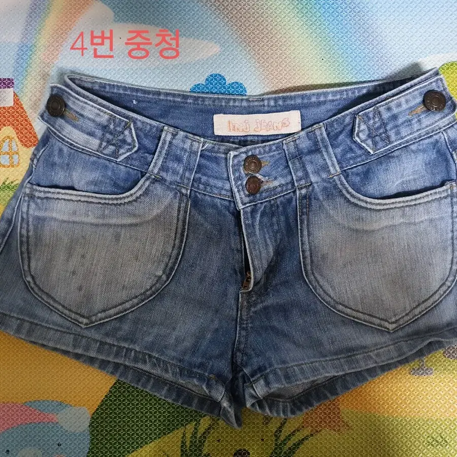 휴가시즌 핫팬츠 저렴히 데려가세요4장 일괄