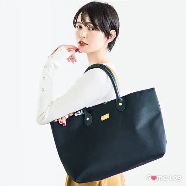 MARY QUANT 메리퀀트 토트백