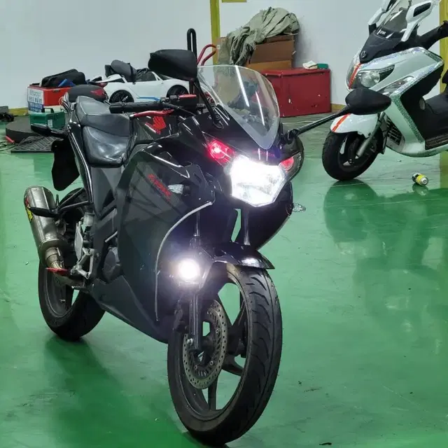 cbr 125cc 17년식 판매합니다