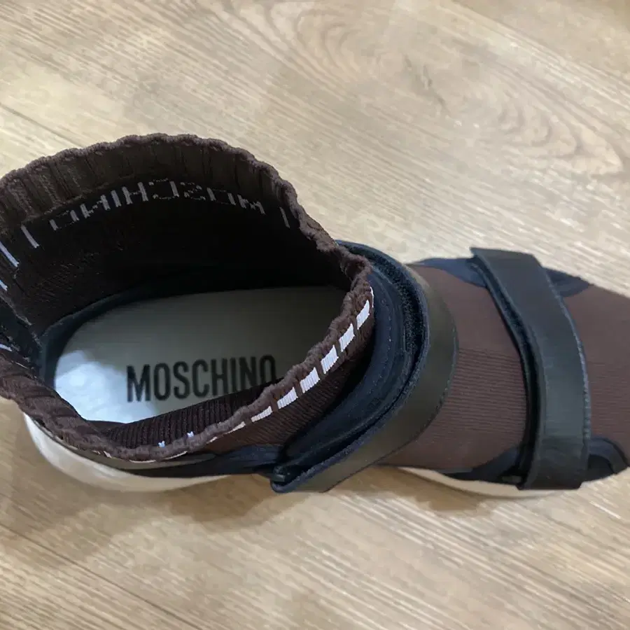 모스키노(MOSCHINO)