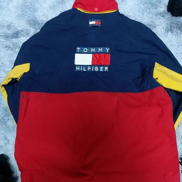 XL Tommy Hilfiger Old School Big Logo Windbreaker Ski Jacket