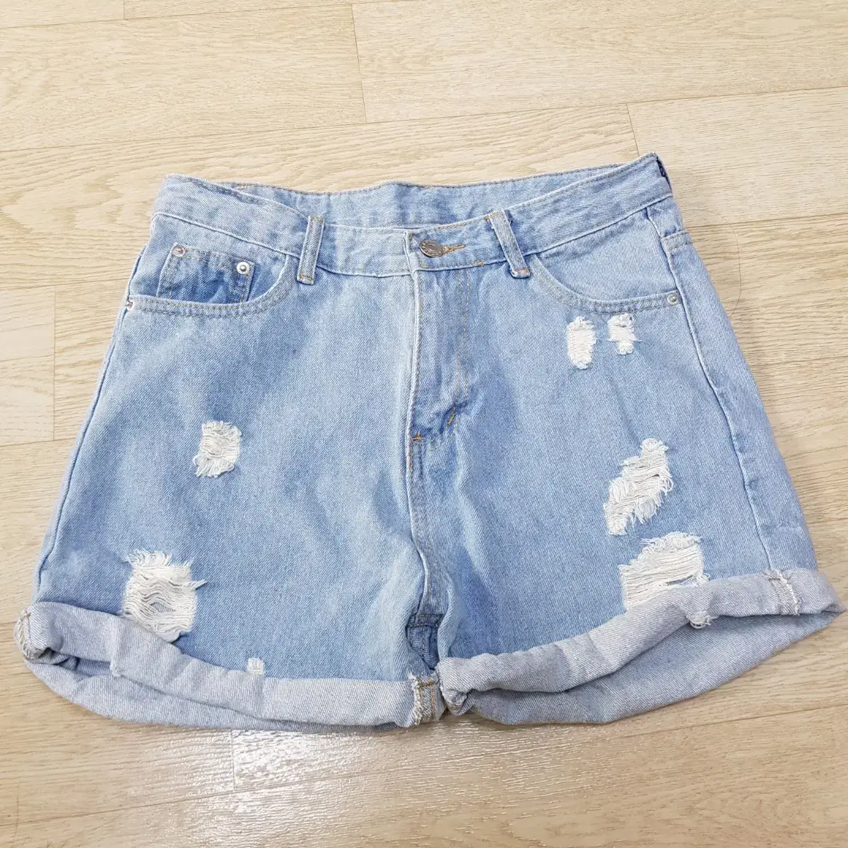 New clothes) Jeans Vahns Hot pants Jeans