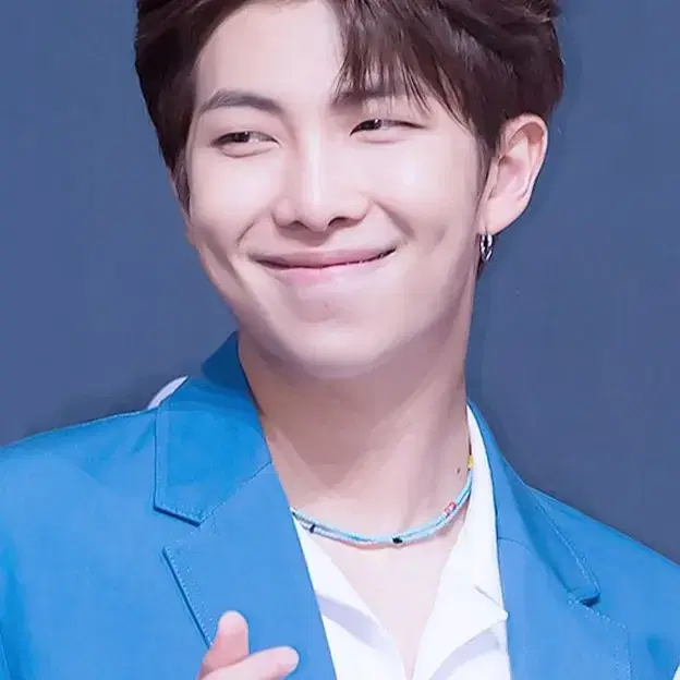 #013 BTS RM(김남준)착용 심플 블루 비즈목걸이