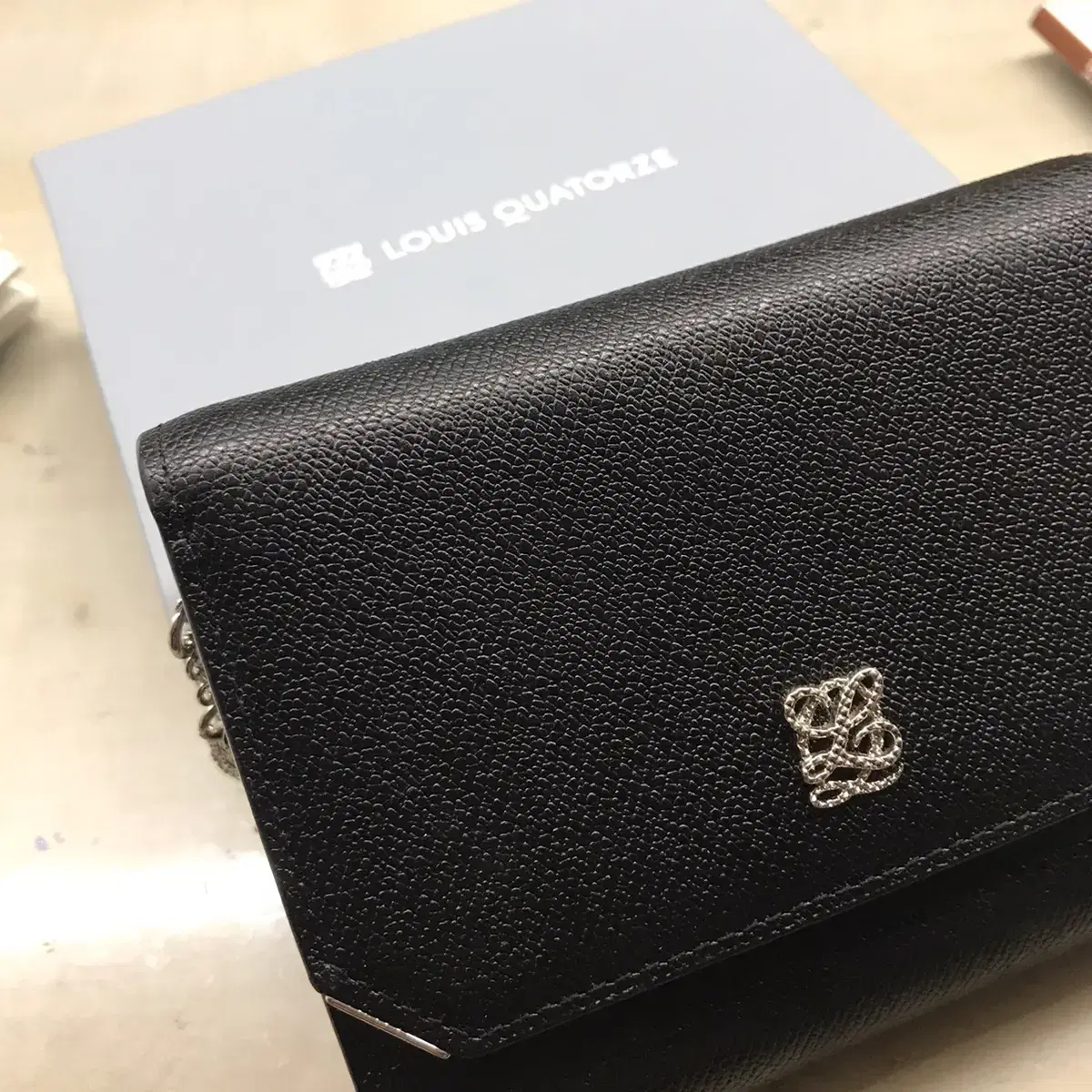 Lew's Vahn wallet