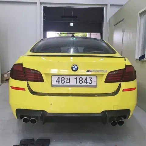 BMW F10 5시리즈 M5스타일 카본 스포일러 (수전사/리얼카본)새상품