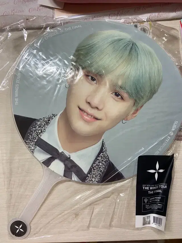 BTS Wings Final Concert suga Image picket sell (no flaws)