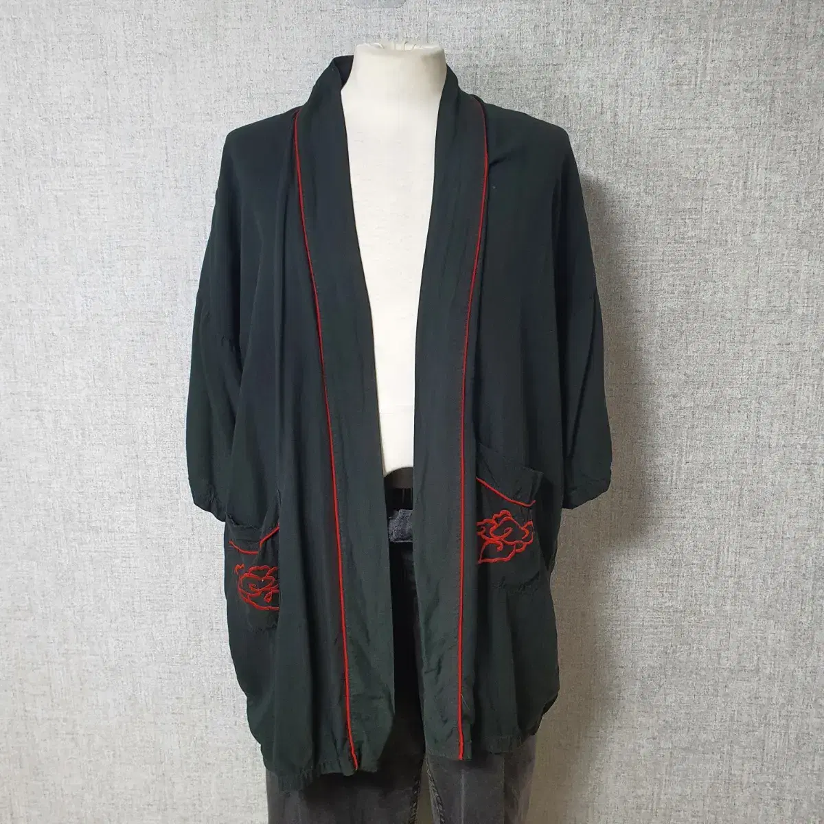 Price drop (js565) L Japan Jimbei Cardigan.